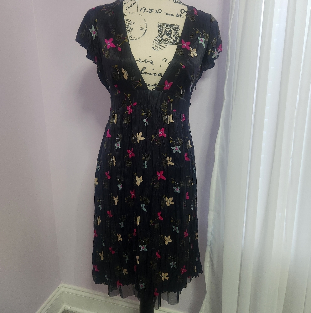 Free People In Bloom Knee Length Floral Embroidered Pattern Size 8